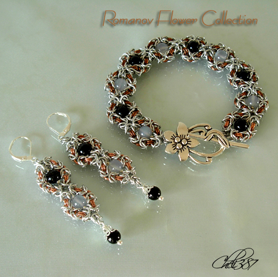 Chalcedony and onyx bracelet and earrings set